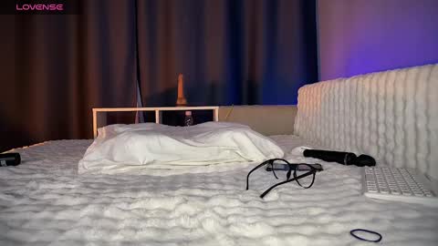 Mary     X TechnoElfff  INST    fansly kissmary online show from 3, 3, 2025