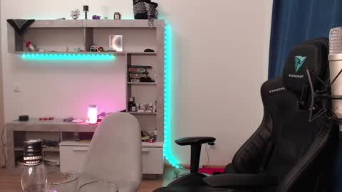 Snapshot of teddy_mode chatting on 15, 12, 2024 Teddy online show from 15, 12, 2024