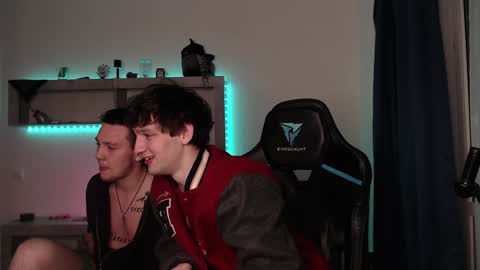 Snapshot of teddy_mode chatting on 16, 12, 2024 Teddy online show from 16, 12, 2024