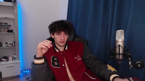 Snapshot of teddy_mode chatting on 18, 12, 2024 Teddy online show from 18, 12, 2024