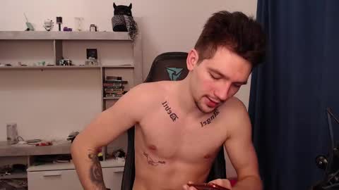 Snapshot of teddy_mode chatting on 12, 2, 2025 Teddy online show from 12, 2, 2025