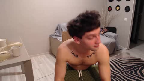 Snapshot of teddy_mode chatting on 9, 10, 2025 Teddy online show from 9, 10, 2025