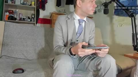 Snapshot of telepaticman chatting on 11, 2, 2025 Virg Lszl online show from 11, 2, 2025