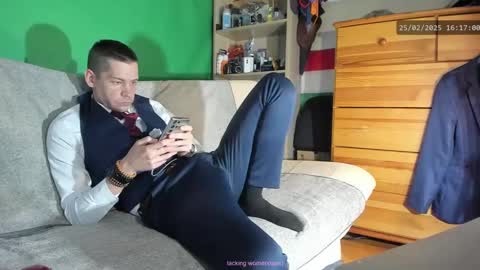 Snapshot of telepaticman chatting on 25, 2, 2025 Virg Lszl online show from 25, 2, 2025