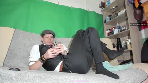 Snapshot of telepaticman chatting on 4, 3, 2025 Virg Lszl online show from 4, 3, 2025