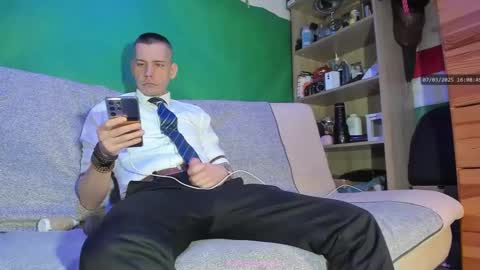 Snapshot of telepaticman chatting on 7, 3, 2025 Virg Lszl online show from 7, 3, 2025