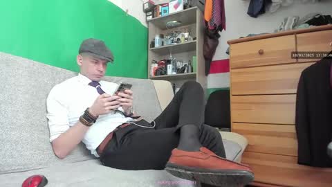 Snapshot of telepaticman chatting on 10, 3, 2025 Virg Lszl online show from 10, 3, 2025