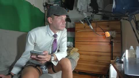 Snapshot of telepaticman chatting on 11, 10, 2025 Virg Lszl online show from 11, 10, 2025