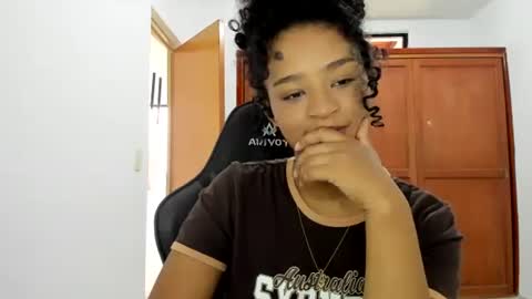 Snapshot of teles10 chatting on 17, 2, 2025 Teles2023 online show from 17, 2, 2025