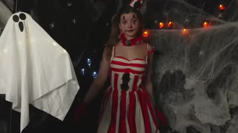 Sarah     online show from 24, 10, 2025