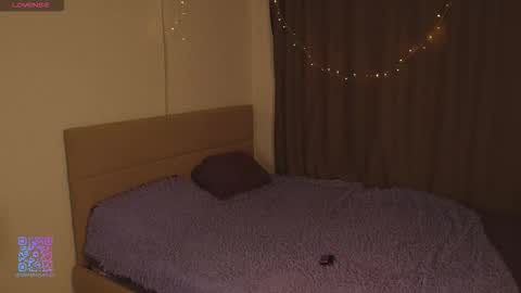 Sarah     online show from 5, 12, 2025