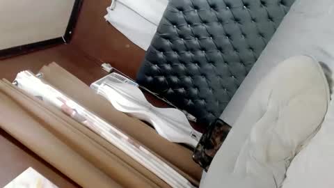 EVA GLASSCOTT online show from 3, 12, 2024