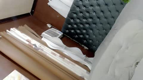 EVA GLASSCOTT online show from 14, 12, 2024