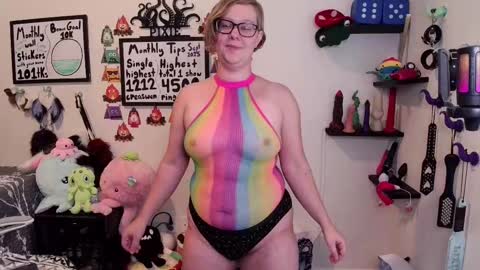 Snapshot of ten_tickle_pixie chatting on 19, 9, 2025 Pixie and Tentacle Overlord online show from 19, 9, 2025