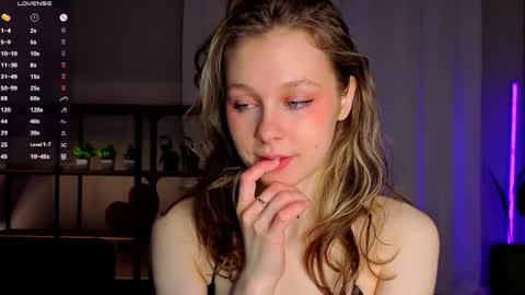 Hey Im Aneta  online show from 17, 5, 2026