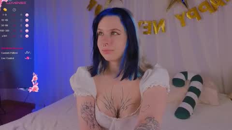 Snapshot of tender__kitty chatting on 15, 12, 2025 Sue online show from 15, 12, 2025