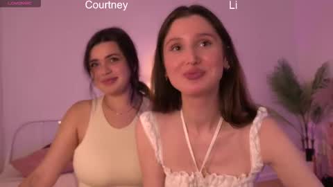 Snapshot of tender_babyy chatting on 13, 10, 2025 Sexy girl Li online show from 13, 10, 2025