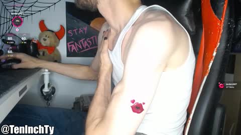 Snapshot of teninchty chatting on 10, 10, 2025 Ty online show from 10, 10, 2025