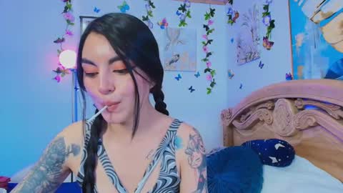 Snapshot of teresa_moon chatting on 20, 9, 2025 TERESA Give me a good rating if you enjoy my show online show from 20, 9, 2025
