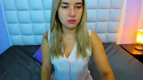 Snapshot of teresasroom_ chatting on 22, 11, 2025 Teresa online show from 22, 11, 2025