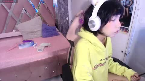 Terra Elowen online show from 2, 10, 2025