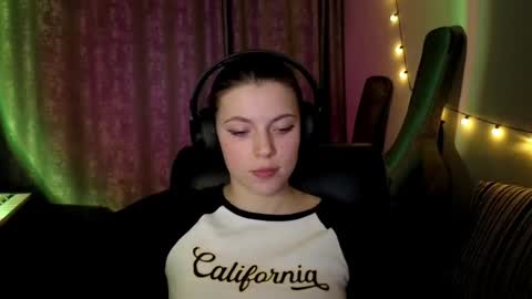 Anny Simpson online show from 13, 3, 2026