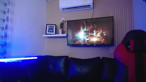 tessachains online show from 23, 12, 2025