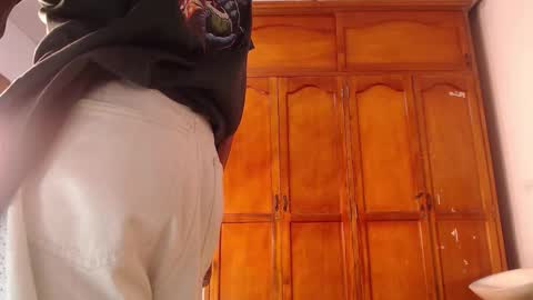 tessachains online show from 14, 2, 2026