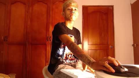 tessachains online show from 3, 3, 2026