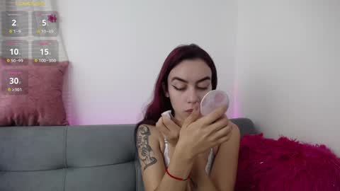 Snapshot of tessafoxie chatting on 22, 5, 2026 Tessa foxie online show from 22, 5, 2026