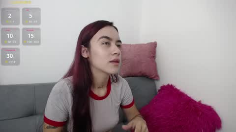 Snapshot of tessafoxie chatting on 28, 5, 2026 Tessa foxie online show from 28, 5, 2026