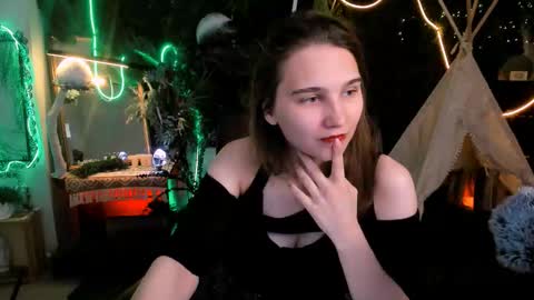 Snapshot of tessamill chatting on 18, 9, 2025 Tessa online show from 18, 9, 2025