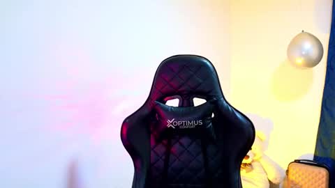 Tessy online show from 6, 11, 2025