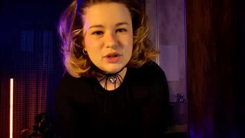 Snapshot of tesspleasure chatting on 3, 11, 2025 TESSA online show from 3, 11, 2025