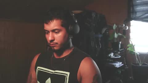 Snapshot of testotease chatting on 15, 12, 2024 Milo online show from 15, 12, 2024