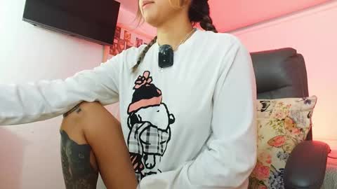 texas_curvykitten online show from 9, 3, 2026