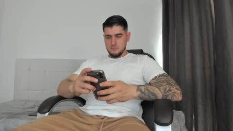 Snapshot of teylor_creed chatting on 28, 11, 2025 teylor creed online show from 28, 11, 2025