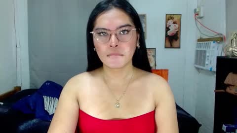 tgirlselena online show from 5, 12, 2025