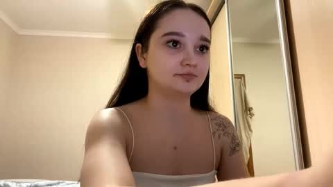 Snapshot of thaliakuchem chatting on 10, 2, 2026 Yumi online show from 10, 2, 2026