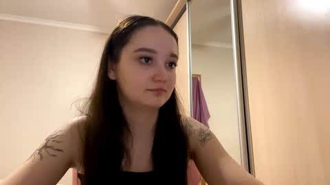 Snapshot of thaliakuchem chatting on 26, 2, 2026 Yumi online show from 26, 2, 2026