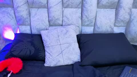 Snapshot of thaliavegas chatting on 21, 4, 2026 Thalia online show from 21, 4, 2026