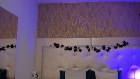 Snapshot of thaliawest chatting on 20, 12, 2025 ThaliaWest online show from 20, 12, 2025