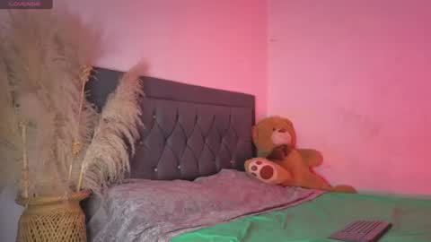 Snapshot of thalyanna_ebony chatting on 21, 6, 2026 thalyanna_ebony online show from 21, 6, 2026
