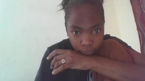 thalyra online show from 21, 4, 2026