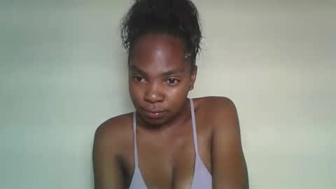 thalyra online show from 21, 4, 2026