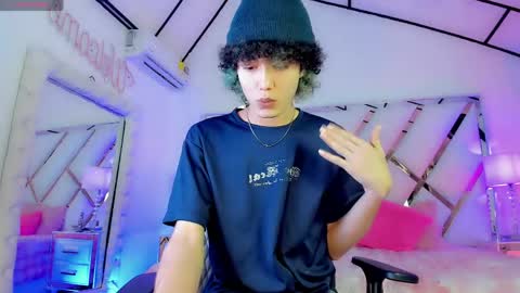 thanier_18 online show from 14, 4, 2026