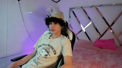 Snapshot of thanier_18 chatting on 17, 5, 2026 thanier_18 online show from 17, 5, 2026