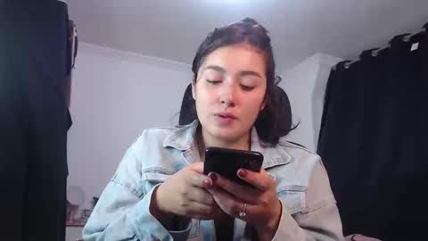   online show from 10, 9, 2025