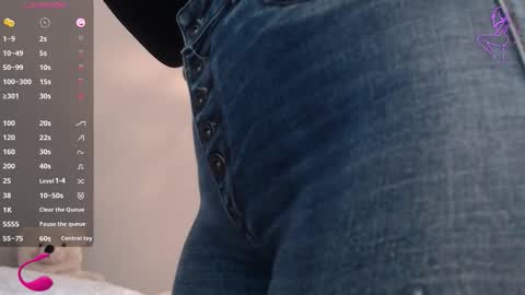 THAYSSA ROSS online show from 30, 11, 2025