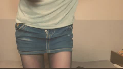 Snapshot of the_basic_instinctt chatting on 19, 9, 2025 Eva online show from 19, 9, 2025